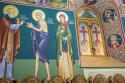 sfinți pictați pe peretele bisericii