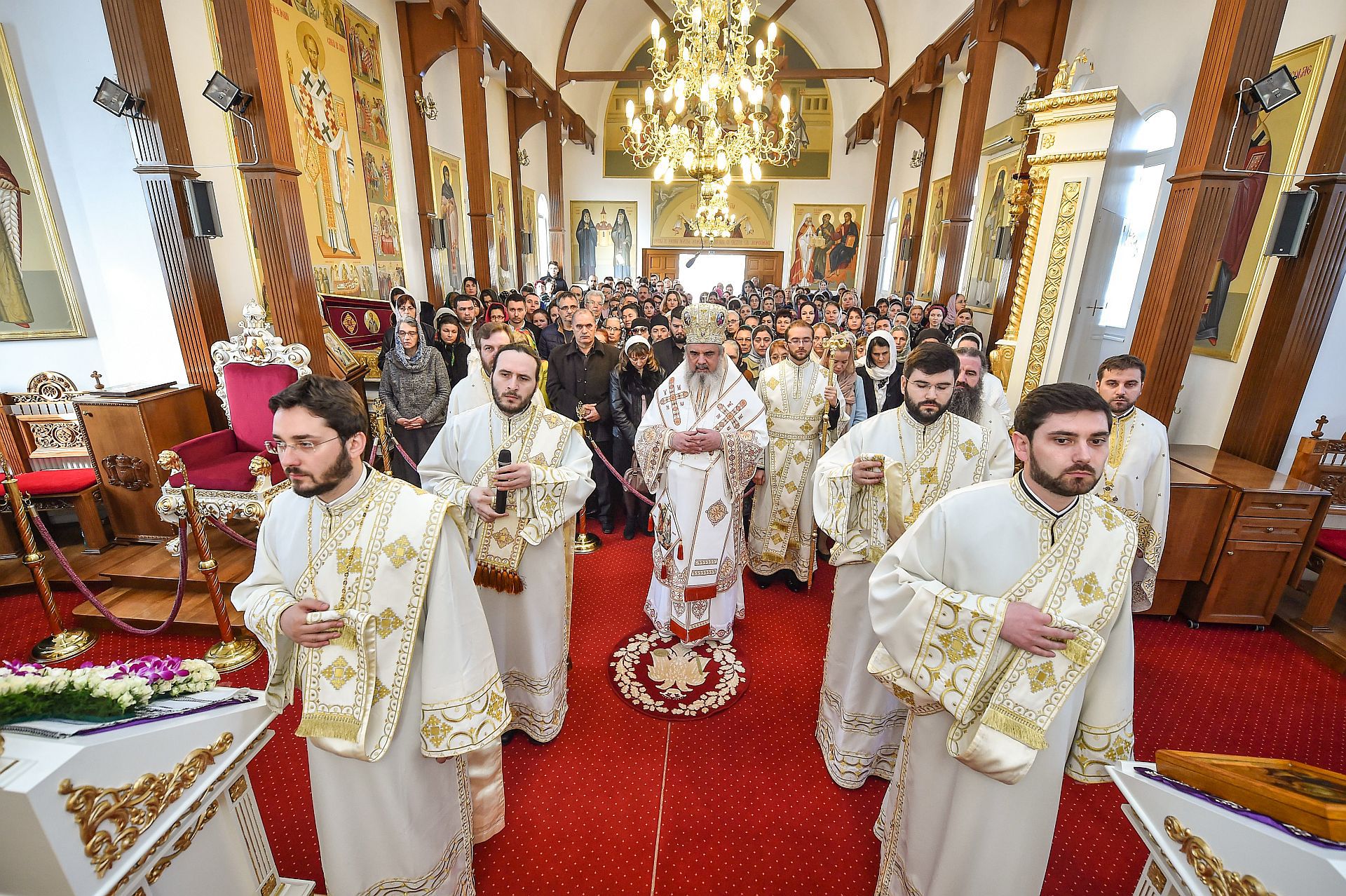 Patriarhul României a oficiat Sfânta Liturghie la Paraclisul Catedralei