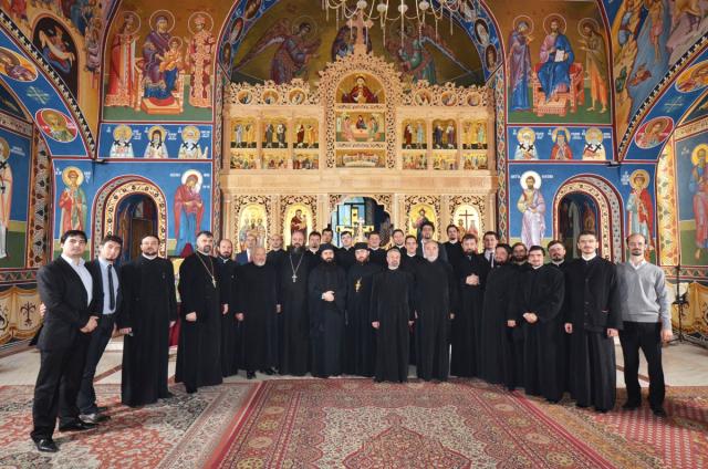 A doua promoţie a Seminarului ortodox ieşean a aniversat 10 ani de la absolvire