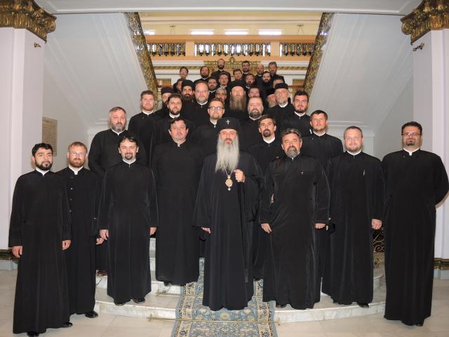 Cei 43 de preoți misionari din Arhiepiscopia Iașilor s-au întâlnit cu IPS Mitropolit Teofan