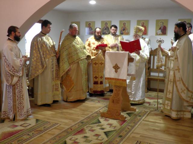 Slujbă de sfinţire la Mănăstirea Marginea