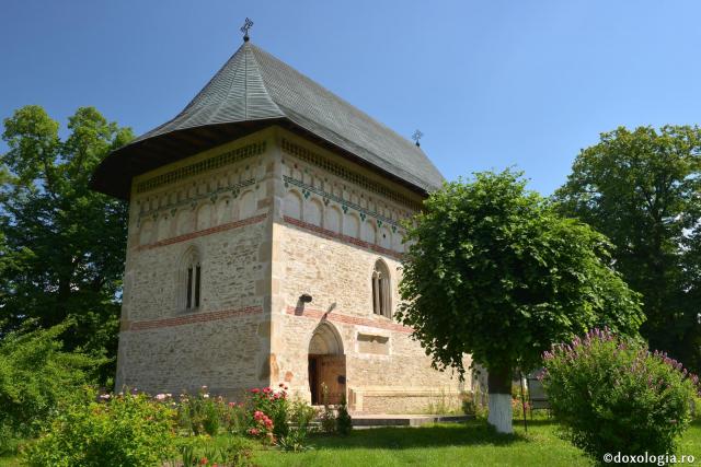 Mănăstirea Războieni