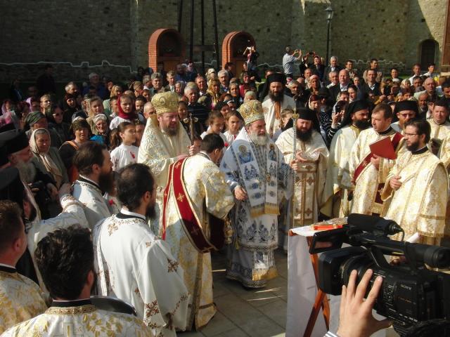 Biserici resfinţite în Mitropolia Moldovei şi Bucovinei (GALERIE FOTO)