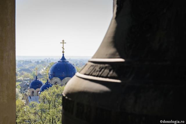 La noi, mănăstirile și femeile credincioase au salvat credința ortodoxă!
