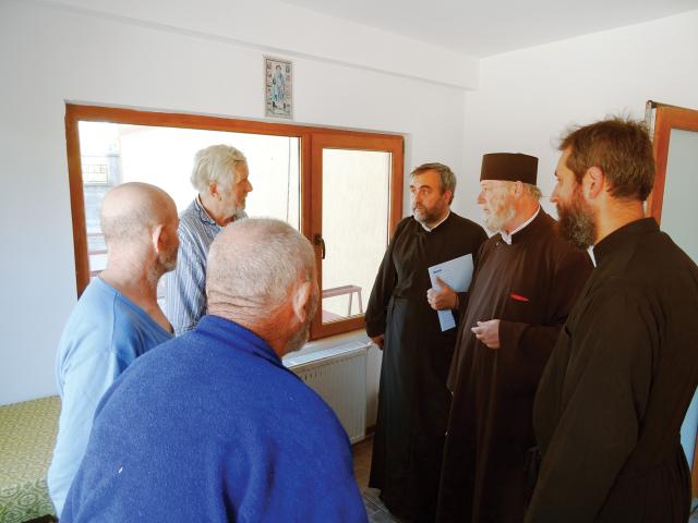 Parohiile Protoieriei Fălticeni, în sprijinul căminului de bătrâni de la Mănăstirea Bogdăneşti
