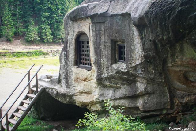 Peștera Sfântului Daniil Sihastrul