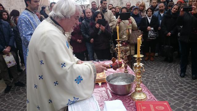 Părintele Mihai Drigă, parohul Bisericii Ortodoxe Române „Sfânta Treime” din Bari: „Minunile Sfântului Nicolae sunt fără hotar” (partea a II-a)