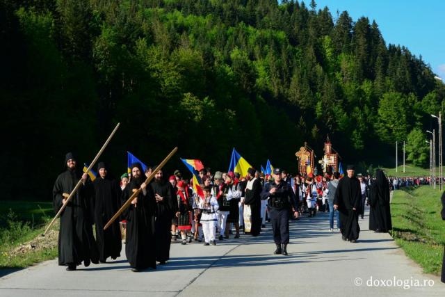 Pelerinajul Sfinților a unit în rugăciune mănăstirile Putna și Sihăstria Putnei