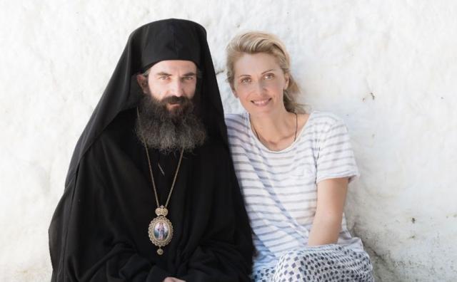 Yelena Popovic, regizoarea filmului despre viața Sfântului Nectarie: „Un creștin ortodox poate oferi mult oriunde s-ar afla”
