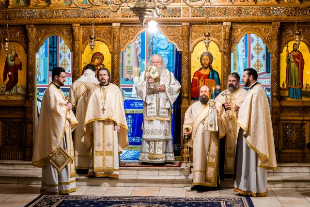 Praznicul Întâmpinării Domnului a fost sărbătorit prin Liturghie arhierească la Paraclisul Mănăstirii „Sfântul Ioan cel Nou”