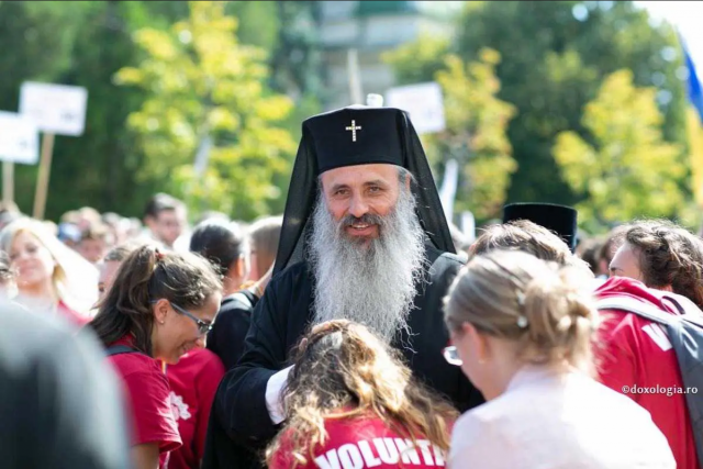 La ceas aniversar: IPS Părinte Teofan împlinește astăzi 63 de ani