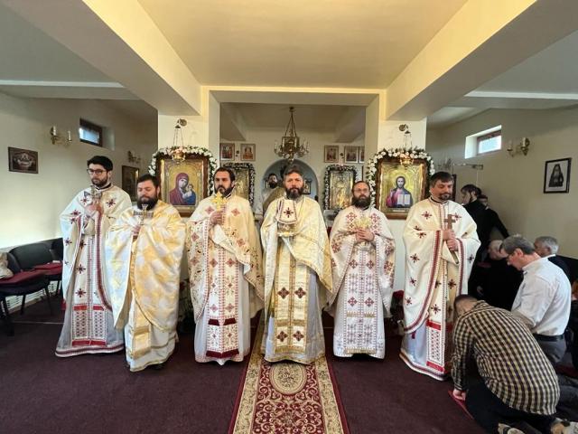 Parohia Pietrărie din Iași și-a serbat hramul în ziua Cinstirii lanţului Sfântului Apostol Petru