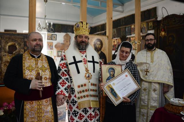 Sfinții Atanasie și Chiril sărbătoriți la Iași prin Liturghie arhierească