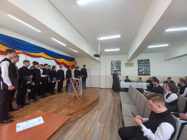 Zi de sărbătoare la Liceul Teologic Ortodox „Sfinții Împărați Constantin și Elena” din Piatra Neamț