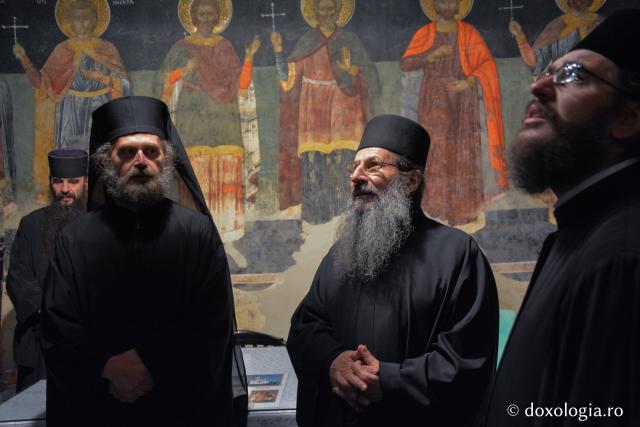 (Foto) Vizita Stareţului Elisei Simonopetritul la mănăstirile din Moldova şi Bucovina
