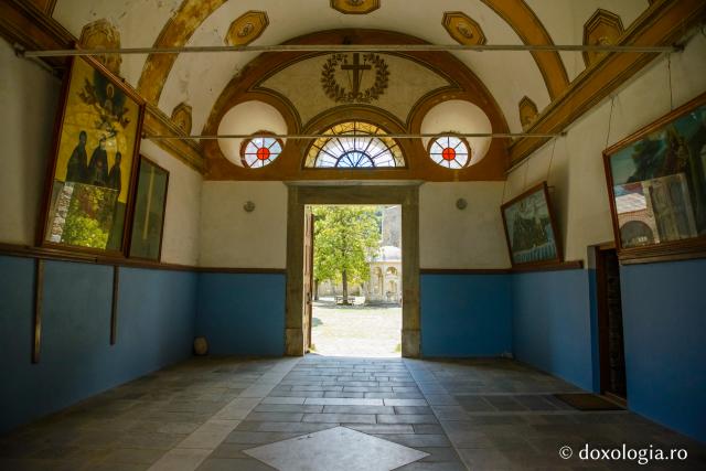 (Foto) Mănăstirea Iviron din Muntele Athos 