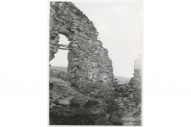 (Foto) Unde au fost descoperite moaștele Sfinților Sila, Paisie și Natan ‒ Ruinele de la Sihăstria Putnei