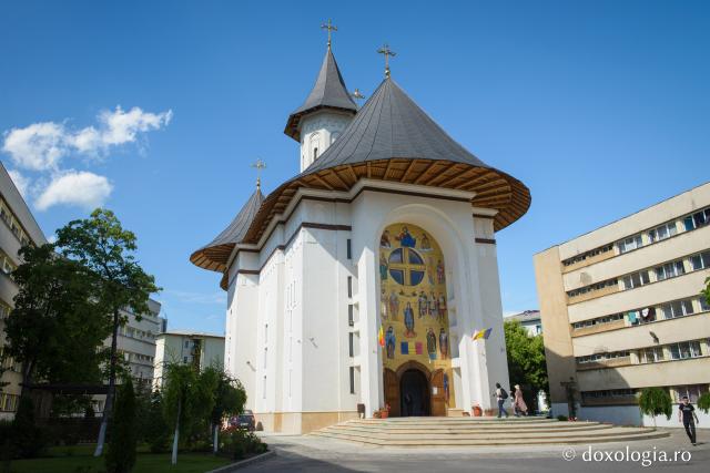 (Foto) Biserica din Campusul Universitar „Tudor Vladimirescu” din Iași 