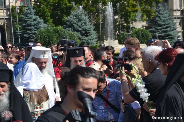 (Foto) Preafericitul Părinte Daniel, Patriarhul Bisericii Ortodoxe Române a sosit la Iași