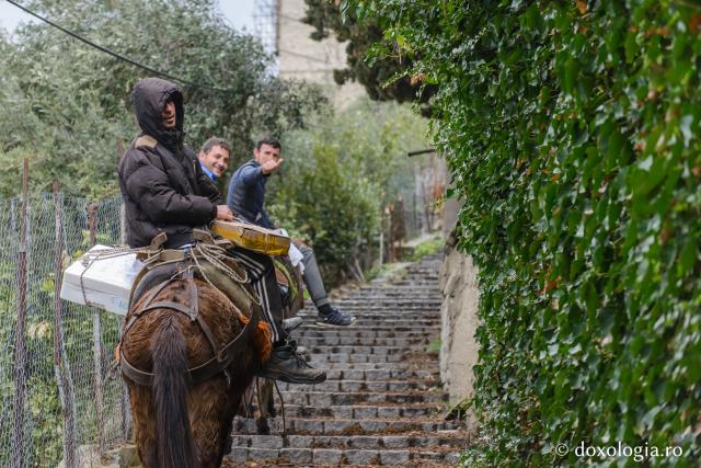(Foto) Mijloace de transport din Muntele Athos