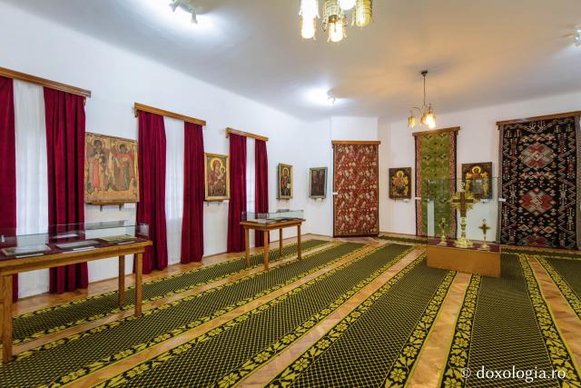 (Foto) Colecția de artă veche bisericească de la Văratec