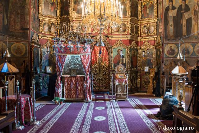 (Foto) Bistrița – una dintre cele mai mari mănăstiri din Moldova 