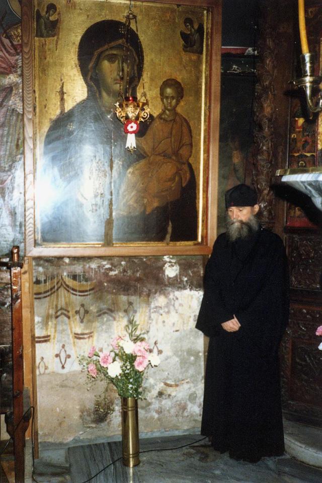 (Foto) Părintele Efrem Filotheitul în imagini