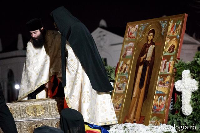 (Foto) Sfânta Parascheva și-a vizitat închinătorii