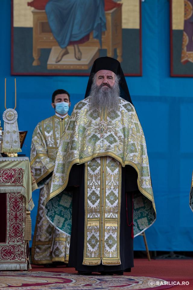 (Foto) Ajunul sărbătorii Sfântului Dimitrie cel Nou la Catedrala Patriarhală