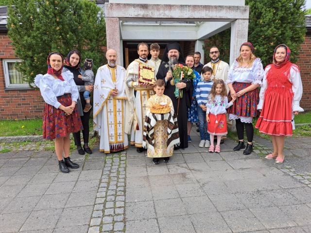 (Foto) PS Părinte Macarie, în vizită pastorală la comunităţile româneşti din Norvegia