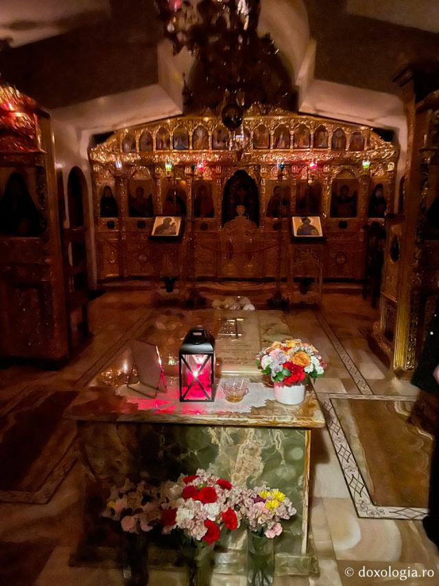(Foto) În Arizona, la mormântul Părintelui Efrem Filotheitul