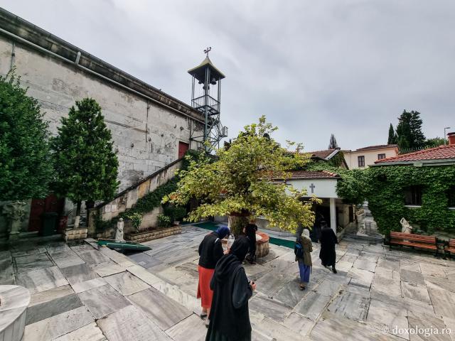 (Foto) Biserica Izvorul Tămăduirii din Constantinopol –  una dintre vechile biserici ortodoxe din cetatea Împăratului Constantin cel Mare