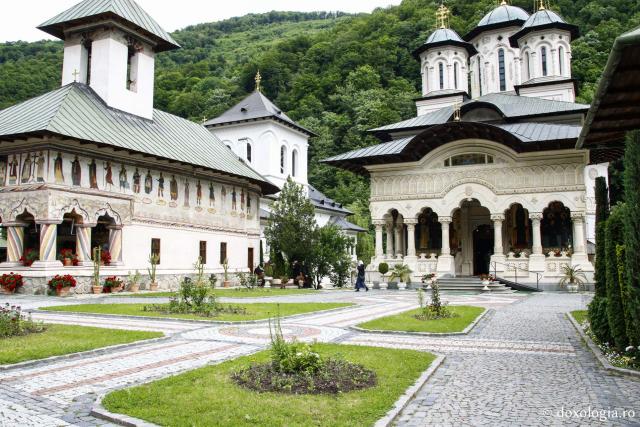 (Foto) Frumusețea Mănăstirii Lainici