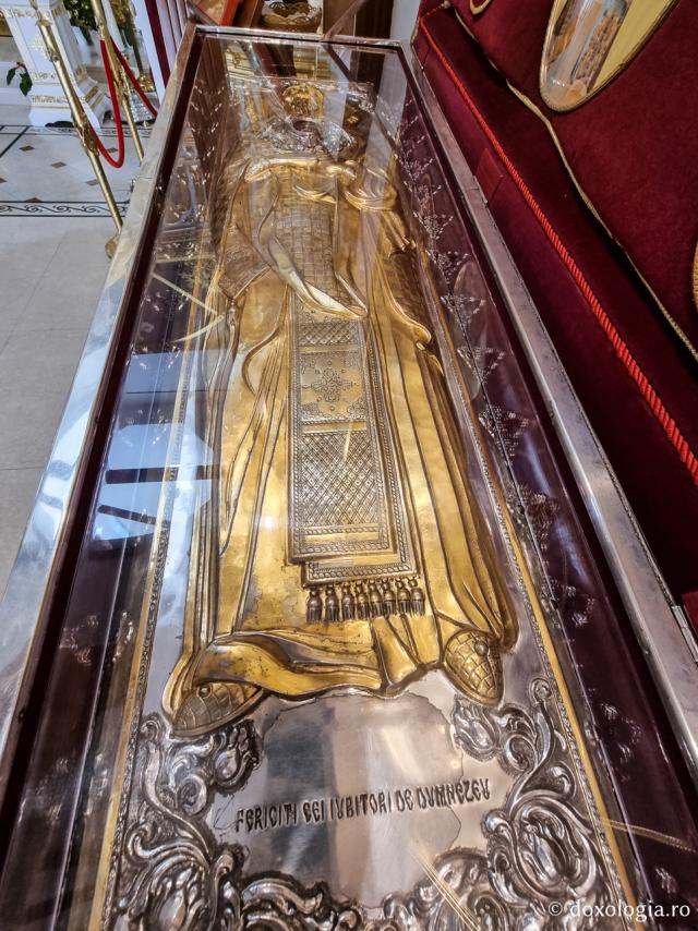 Moaștele Sfântului Ierarh Ioan Gură de Aur