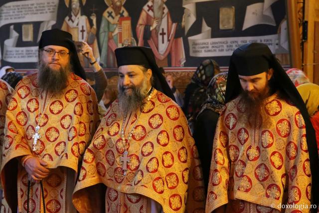 (Foto) Mănăstirea Pângărați și-a cinstit ocrotitorul