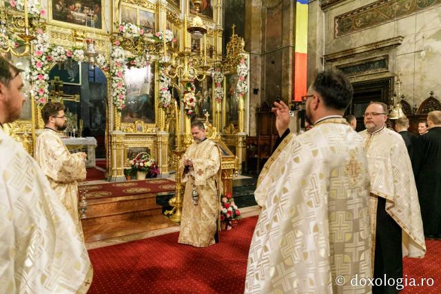 (Foto) Priveghere în cinstea Sfântului Apostol Andrei la Catedrala Mitropolitană din Iași