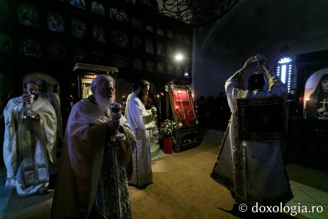 (Foto) A doua zi din cadrul vizitei Starețului Efrem Vatopedinul la mănăstirea Diaconești