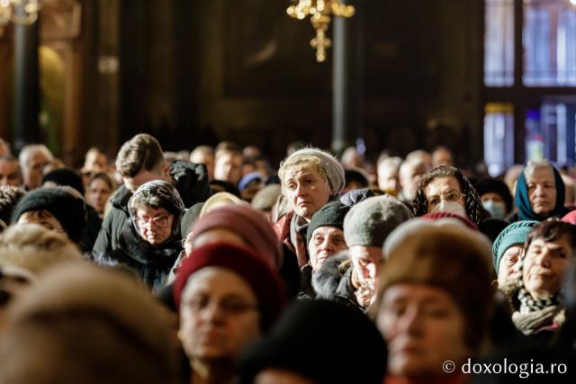 (Foto) Ieșenii, uniți în rugăciune de Praznicul Întâmpinării Domnului (2 februarie 2023)