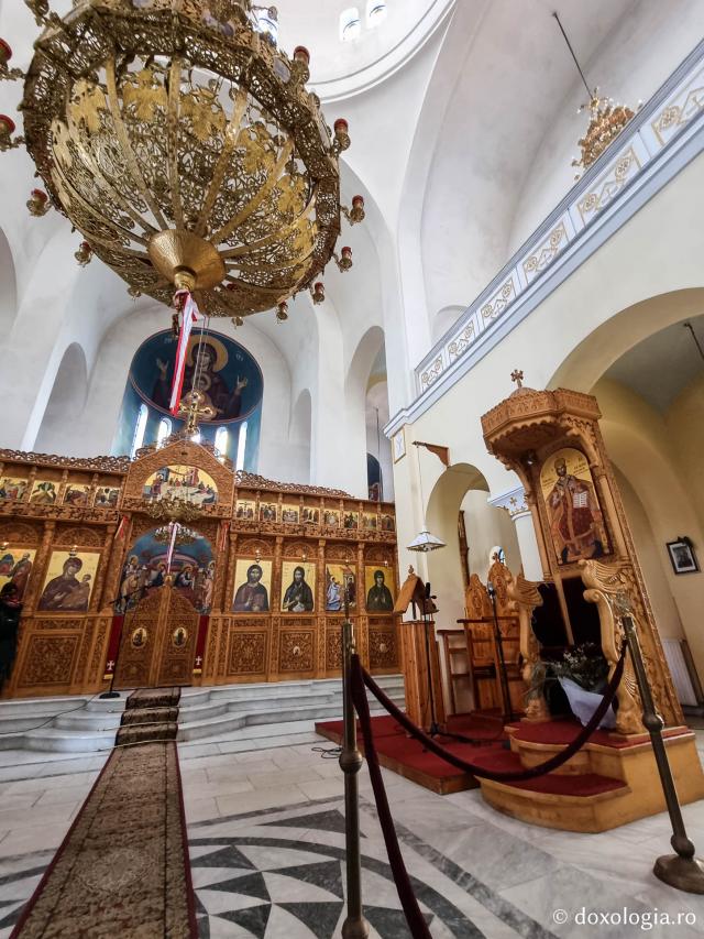 (Foto) Acasă la Sfântul Mucenic Astie ‒ Catedrala din Durres, Albania