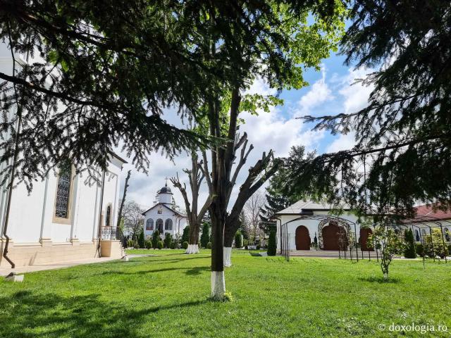 (Foto) Liniștea de la Mănăstirea Ghighiu