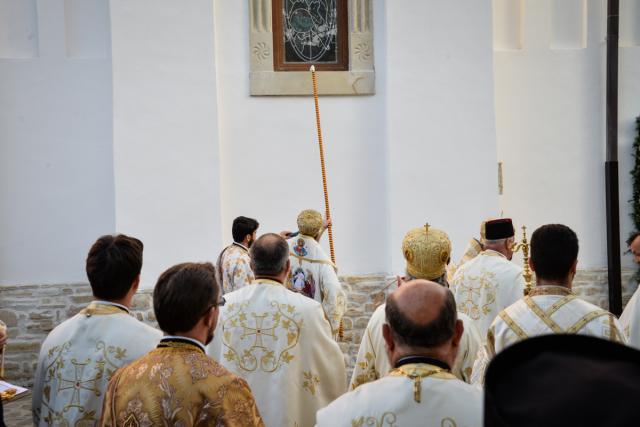 (Foto) Resfințirea bisericii „Tăierea Capului Sfântului Ioan Botezătorul” din Iași