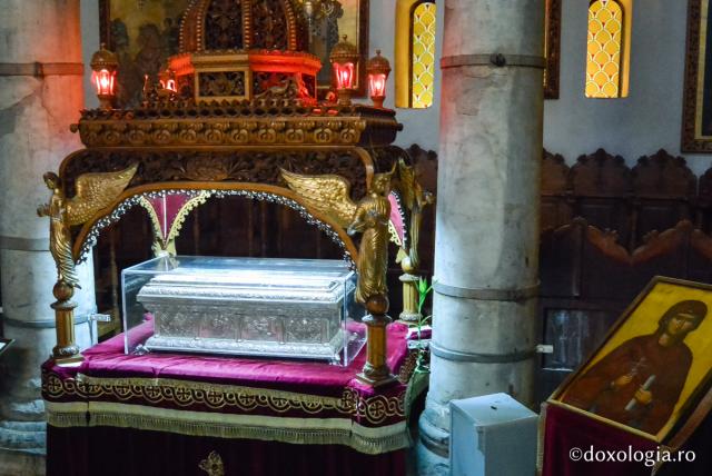 (Foto) Închinare la moaștele Sfântei Anisia din Tesalonic