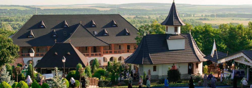  Mănăstirea „Sfântul Ioan Iacob de la Neamț” din Crăiniceni / Foto: Mihail Vrăjitoru 