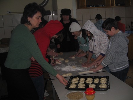 Activități social-educative și culturale la Podu Iloaiei