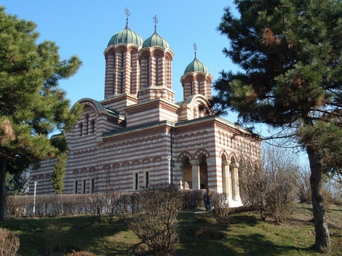 Craiova: Preoții, agresați de cerșetori în timpul slujbei