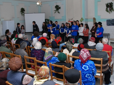 Un mărțișor pentru bunicii singuri