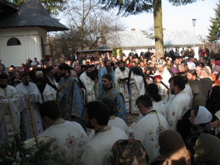 IPS Teofan: „Buna Vestire deschide calea omului către rai“