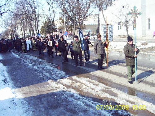 Procesiune dedicată Sfintei Cruci la Negrești (jud. Vaslui)