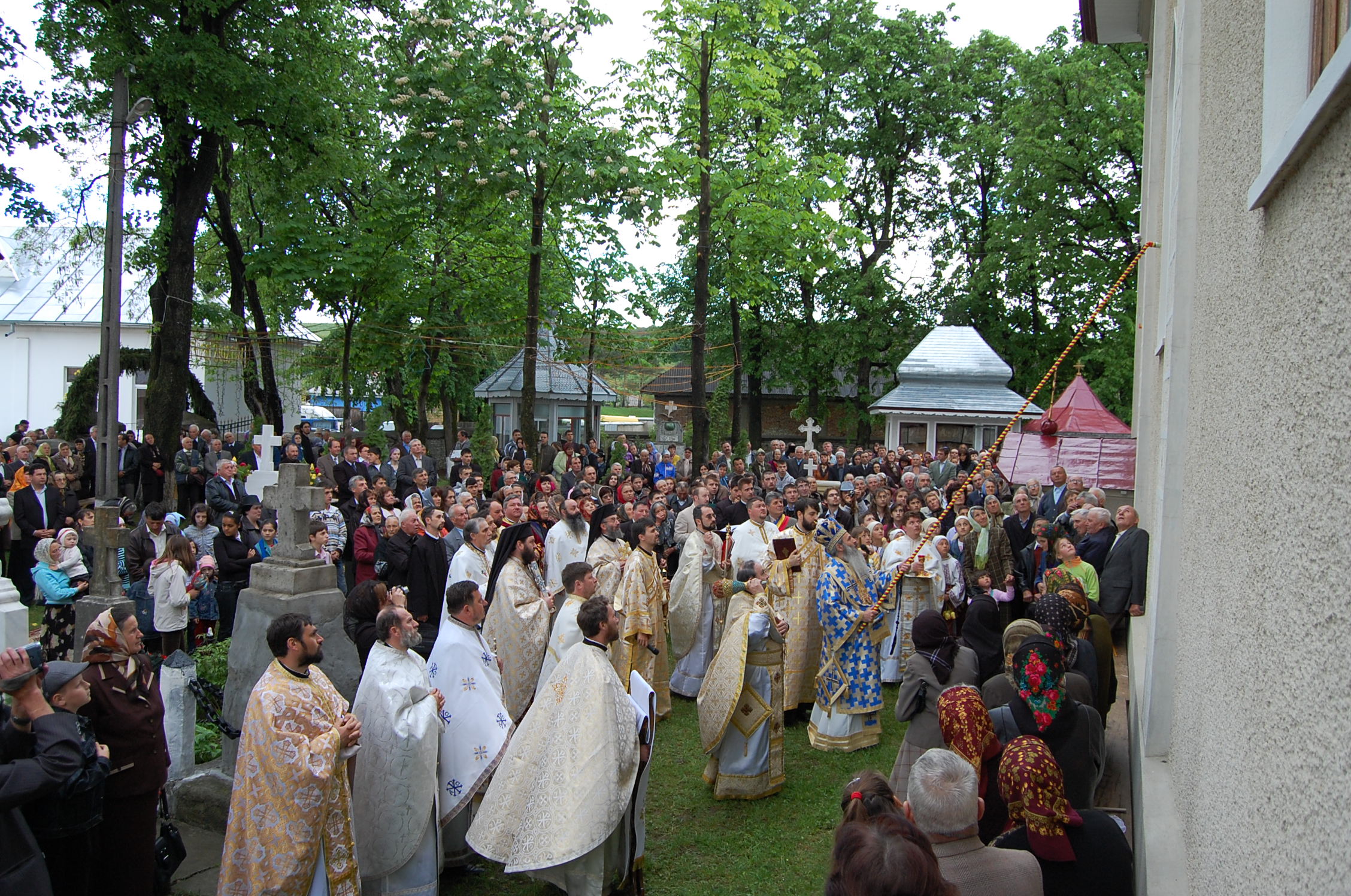 IPS Teofan a resfințit Biserica „Sf. Ierarh Nicolae“ din Bodești