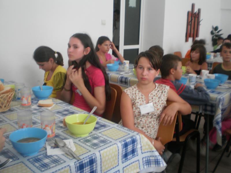 Împreună putem aduce speranță în sufletele copiilor și ale vârstnicilor